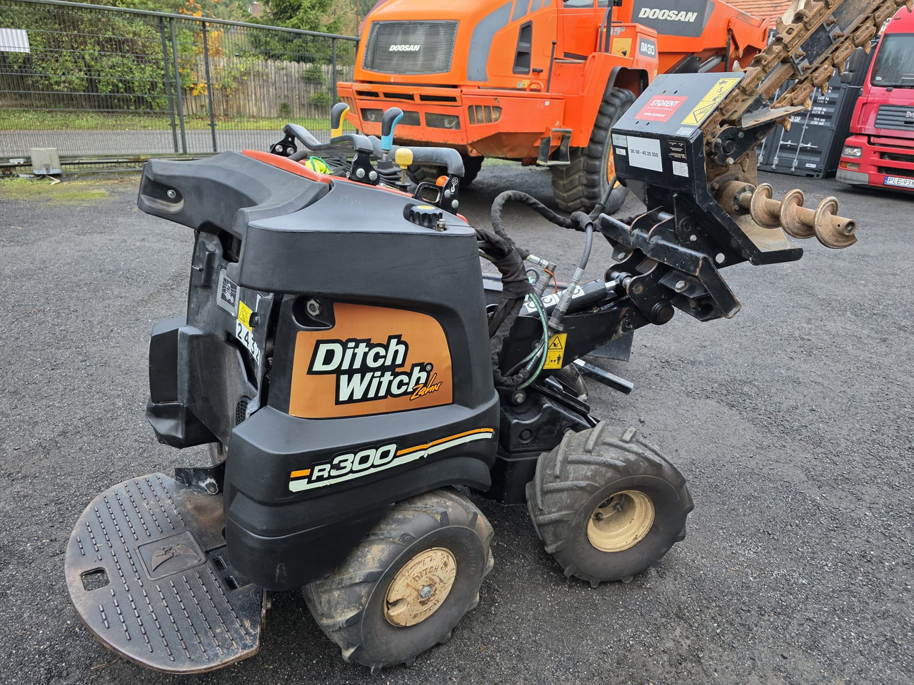 Ditch Witch R300 - Mini pelle: photos 4 Ditch Witch R300 - Mini pelle: photos 4
