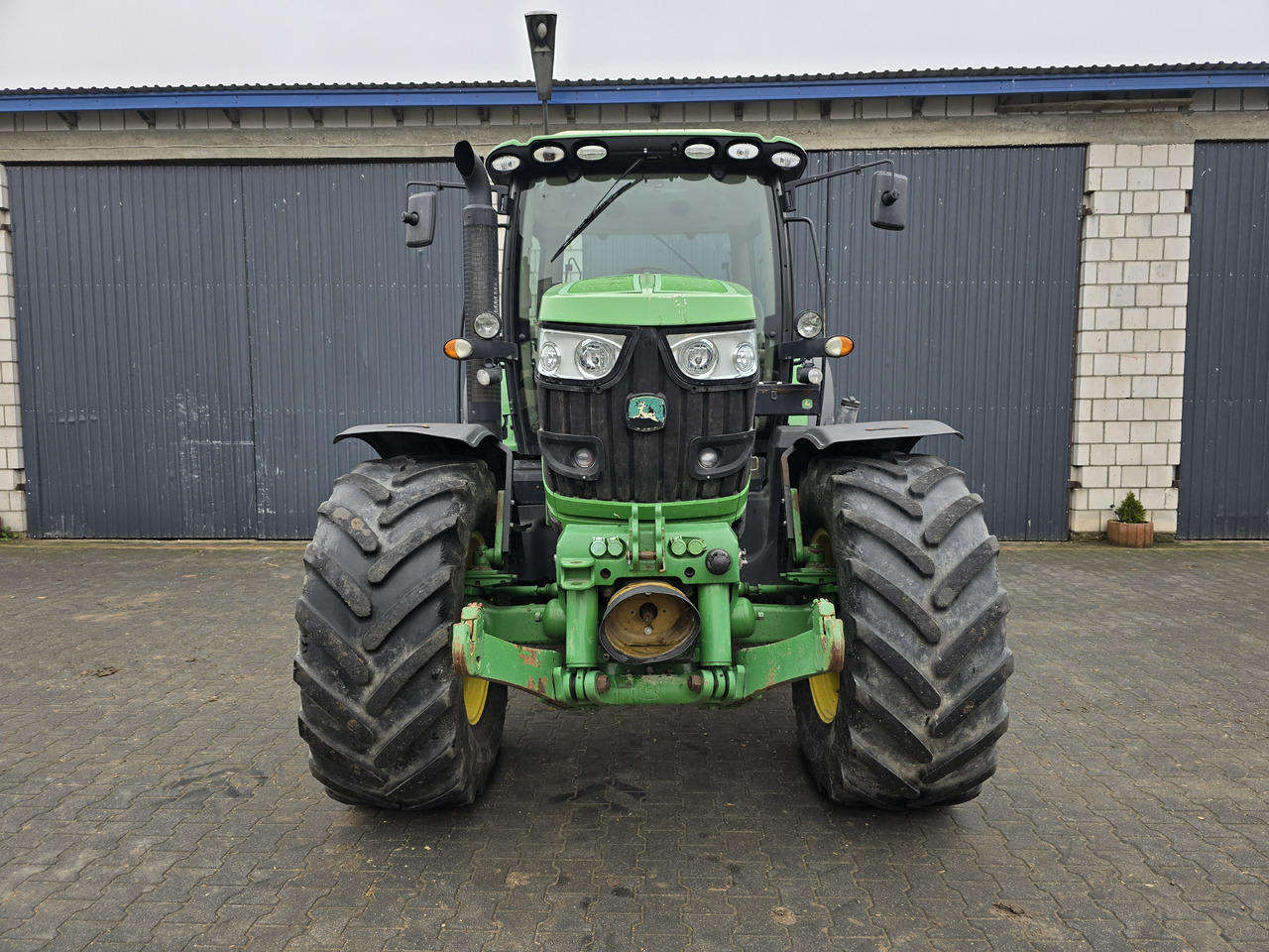 JOHN DEERE 6140R - Tracteur agricole: photos 5 JOHN DEERE 6140R - Tracteur agricole: photos 5