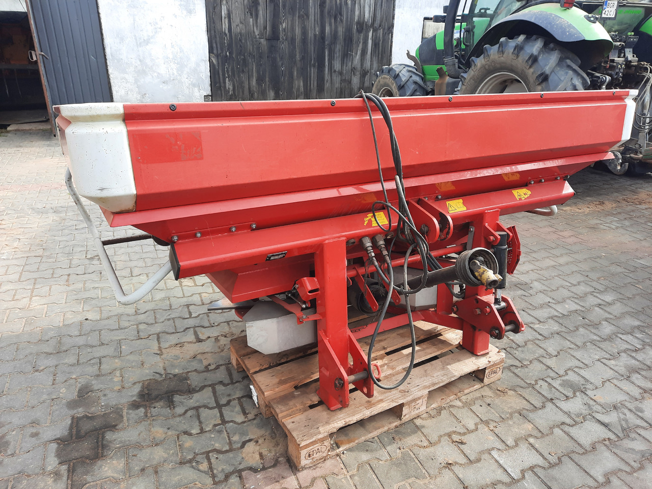 LELY CENTERLINER SX 2000 L - Distributeur d'engrais: photos 4 LELY CENTERLINER SX 2000 L - Distributeur d'engrais: photos 4