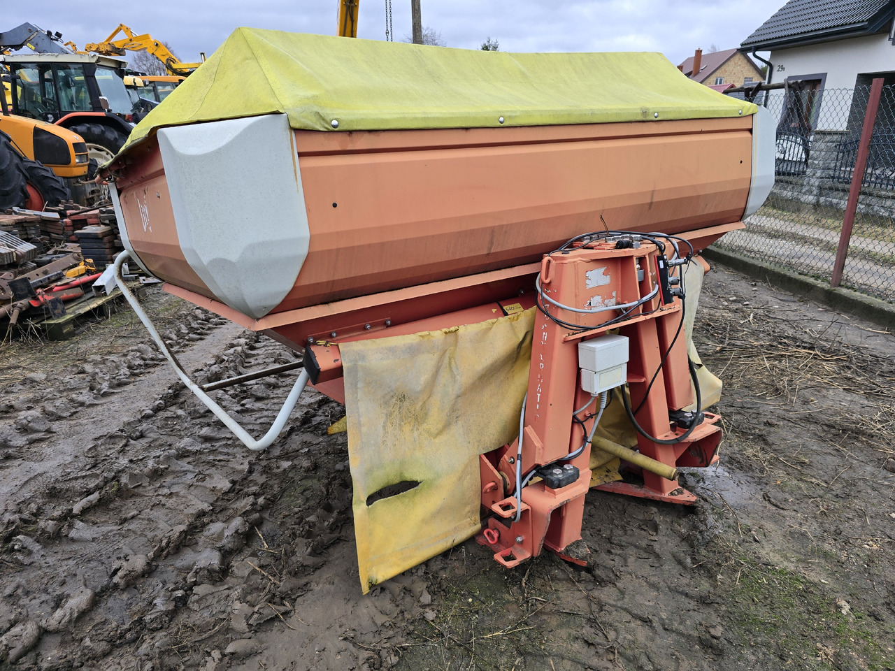 LELY Centerliner SX 2500 - Distributeur d'engrais: photos 2 LELY Centerliner SX 2500 - Distributeur d'engrais: photos 2