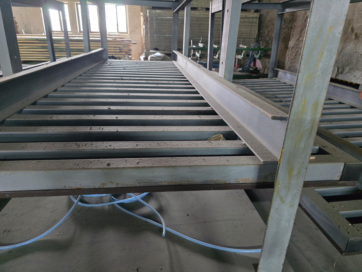 Prasa stół do klejenia płyt, drewna pneumatyczna regulowana 3 m - Machine à bois: photos 4 Prasa stół do klejenia płyt, drewna pneumatyczna regulowana 3 m - Machine à bois: photos 4