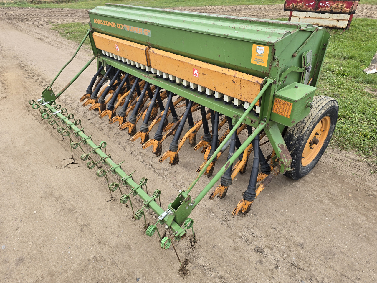 Amazone D7 SUPER-S Typ 30 - Semoir/ Planteuse: photos 1 Amazone D7 SUPER-S Typ 30 - Semoir/ Planteuse: photos 1