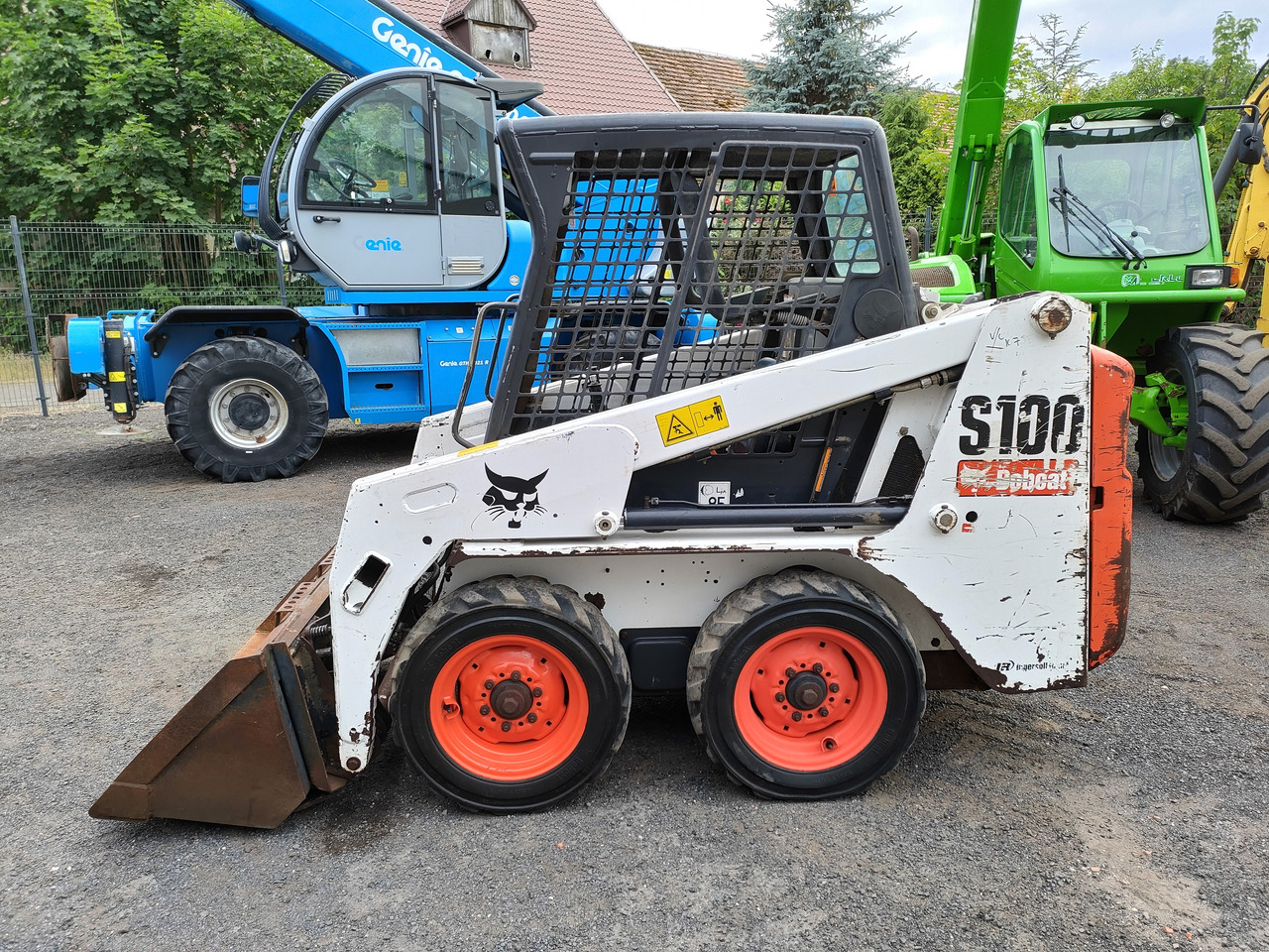 Bob cat s100 - Mini chargeuse: photos 1 Bob cat s100 - Mini chargeuse: photos 1