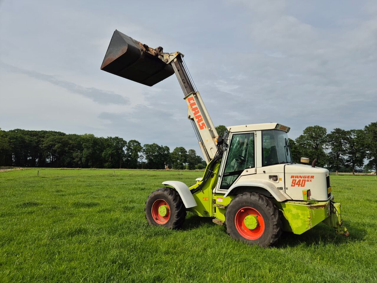 Claas Ranger 940 RX - Chargeuse sur pneus: photos 4 Claas Ranger 940 RX - Chargeuse sur pneus: photos 4