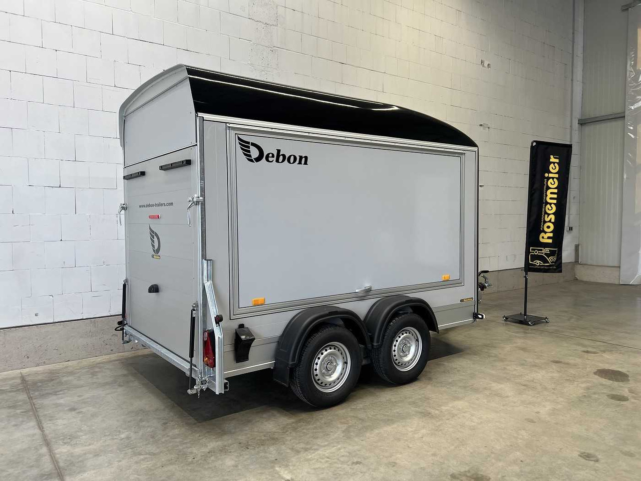 CHEVAL LIBERTE DEBON C500 Fourgon Verk.Kl re +Tür Kofferanhänger - Remorque magasin: photos 2 CHEVAL LIBERTE DEBON C500 Fourgon Verk.Kl re +Tür Kofferanhänger - Remorque magasin: photos 2