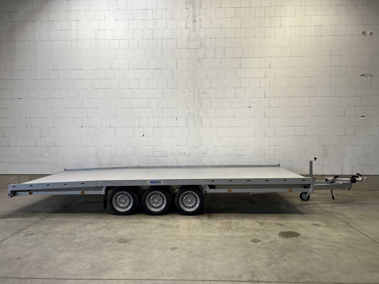 HULCO Carax-3 3500 Autotransporter - Remorque porte-voitures: photos 1 HULCO Carax-3 3500 Autotransporter - Remorque porte-voitures: photos 1