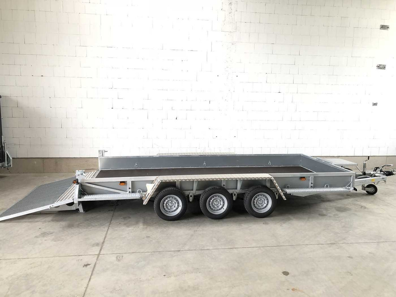 VARIANT 3520 M5 Maschinentransporter - Remorque porte engin: photos 1 VARIANT 3520 M5 Maschinentransporter - Remorque porte engin: photos 1