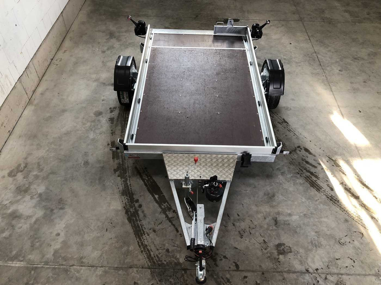 VEZEKO Husky FB 13.28 Absenker - Remorque pour moto: photos 2 VEZEKO Husky FB 13.28 Absenker - Remorque pour moto: photos 2