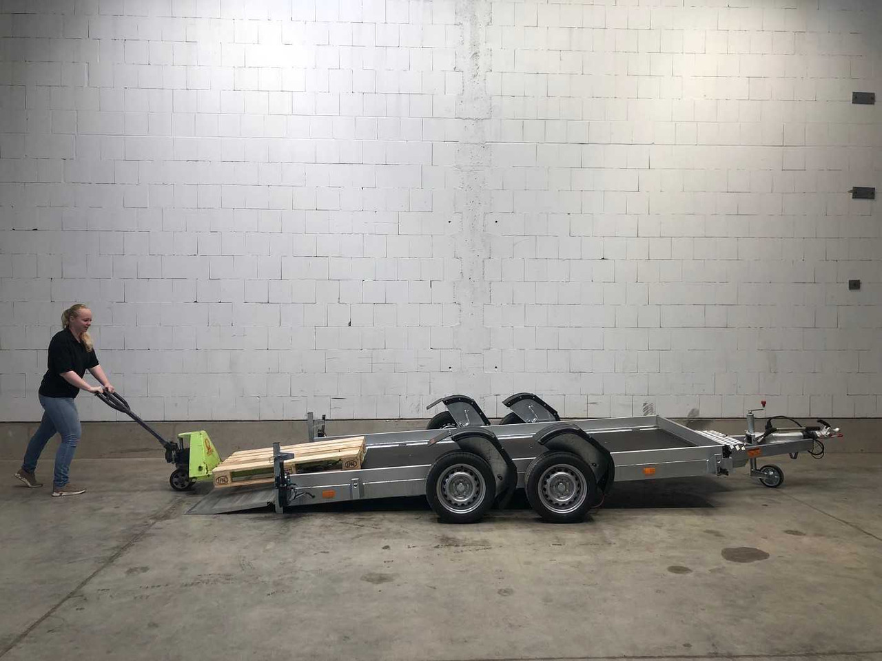 VEZEKO Husky FB 35.35 E-Pumpe Maschinentransporter - Remorque porte engin: photos 1 VEZEKO Husky FB 35.35 E-Pumpe Maschinentransporter - Remorque porte engin: photos 1