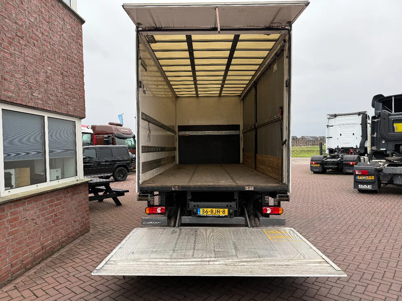 DAF LF 210 LF210 4X2 / Slaapcabine / 11.990KG / D'hollandia 1.50KG / DAF dealer onderhoud - Camion fourgon: photos 3 DAF LF 210 LF210 4X2 / Slaapcabine / 11.990KG / D'hollandia 1.50KG / DAF dealer onderhoud - Camion fourgon: photos 3