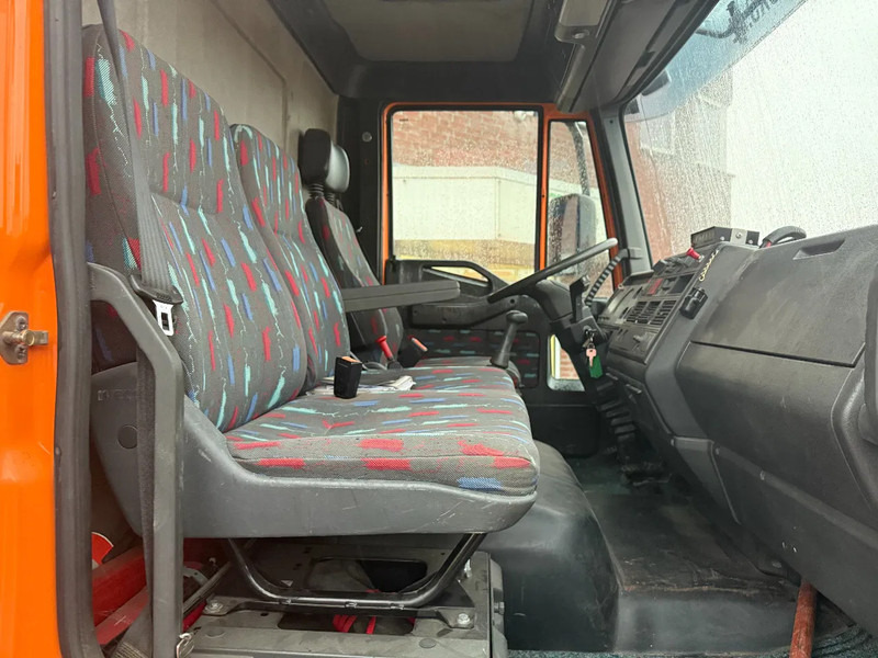 Iveco Eurocargo Eurocargo 120E18 / Airco / APK TUV 3-2026 / 227tkm / Euro3 / Steel suspension / No rust!!!!!!! - Camion fourgon: photos 5 Iveco Eurocargo Eurocargo 120E18 / Airco / APK TUV 3-2026 / 227tkm / Euro3 / Steel suspension / No rust!!!!!!! - Camion fourgon: photos 5