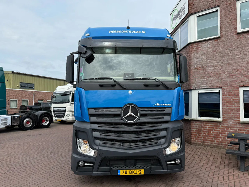 Mercedes-Benz Actros Actros 1842L Bigspace Koffer / Retarder / Kleine Unfall / Fahrbereit / Holland Truck - Camion fourgon: photos 3 Mercedes-Benz Actros Actros 1842L Bigspace Koffer / Retarder / Kleine Unfall / Fahrbereit / Holland Truck - Camion fourgon: photos 3