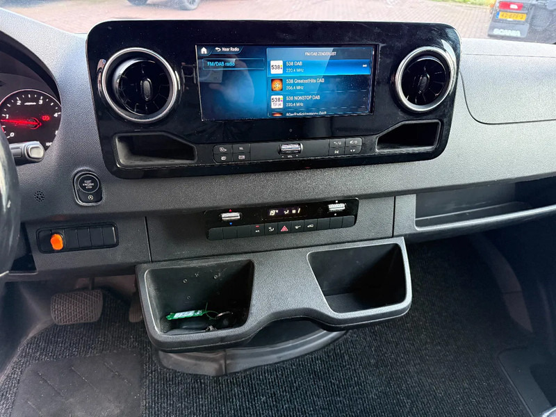 Mercedes-Benz Sprinter Sprinter 515CDI bakwagen met klep / automaat / MBUX /Navi / Airco / Camera / Top - Fourgon grand volume: photos 4 Mercedes-Benz Sprinter Sprinter 515CDI bakwagen met klep / automaat / MBUX /Navi / Airco / Camera / Top - Fourgon grand volume: photos 4