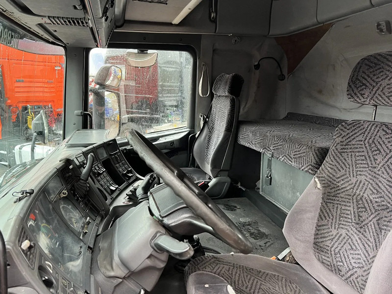 Scania R124-420 124-420 4X2 TOPLINE MANUAL RETARDER - Camion porte-conteneur/ Caisse mobile: photos 5 Scania R124-420 124-420 4X2 TOPLINE MANUAL RETARDER - Camion porte-conteneur/ Caisse mobile: photos 5