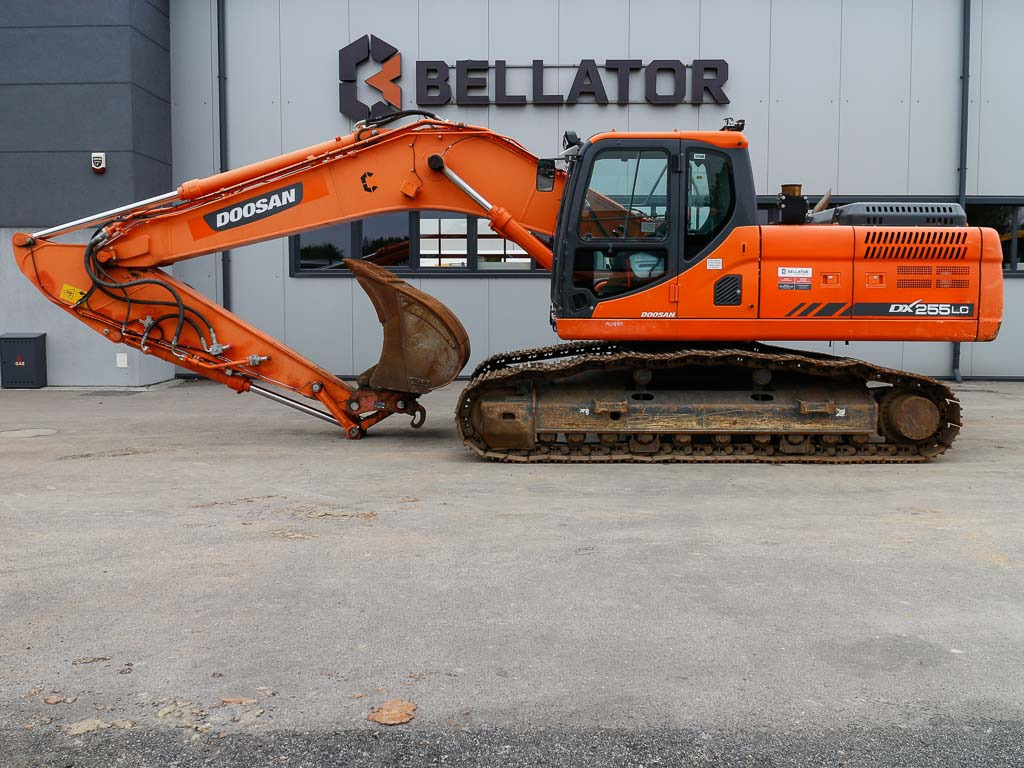DOOSAN DX 255LC-3 - Pelle sur chenille: photos 1 DOOSAN DX 255LC-3 - Pelle sur chenille: photos 1