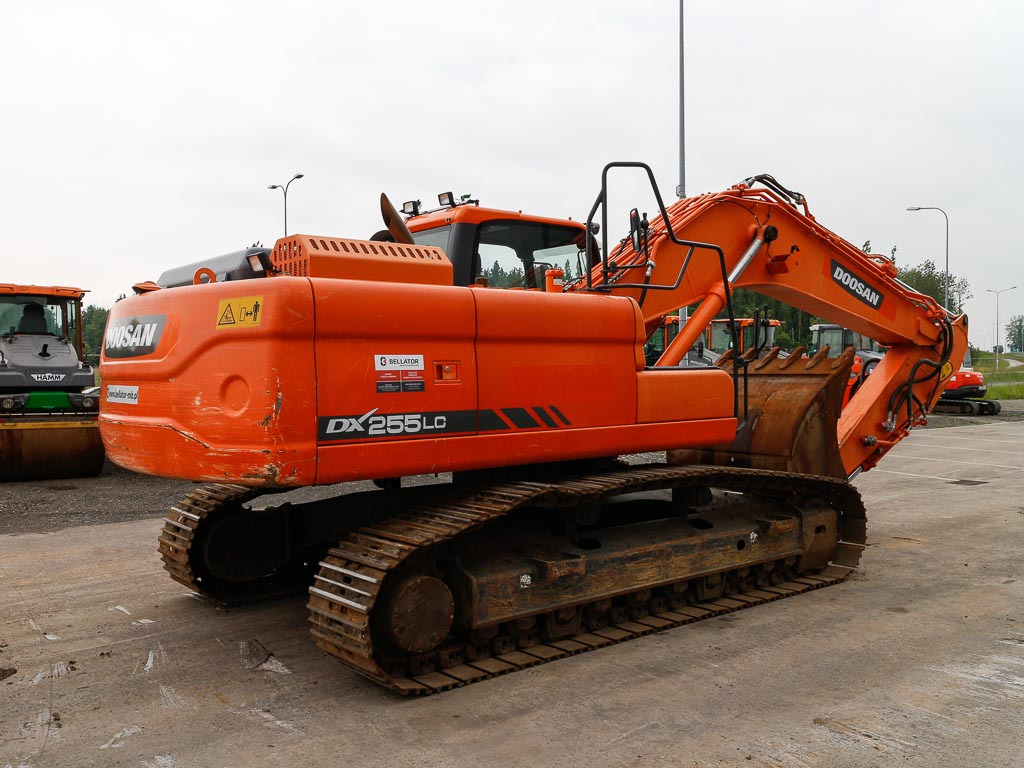 DOOSAN DX 255LC-3 - Pelle sur chenille: photos 5 DOOSAN DX 255LC-3 - Pelle sur chenille: photos 5