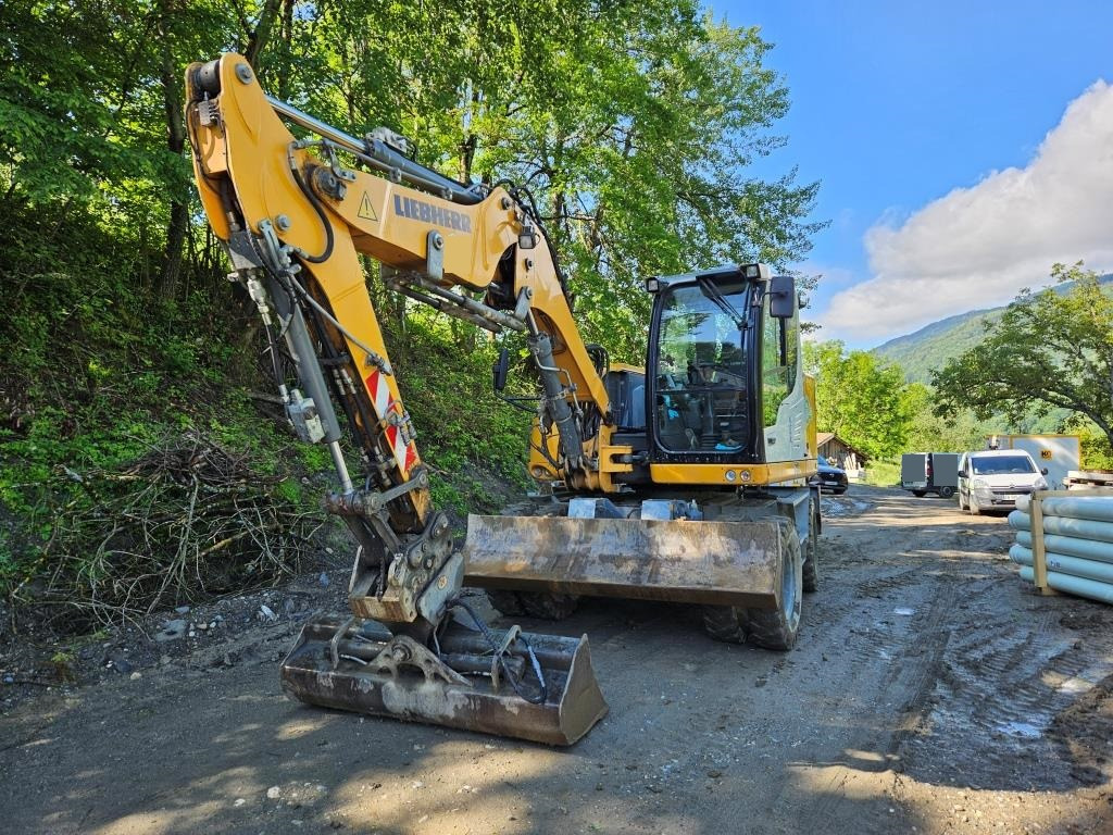 LIEBHERR A 910 - Pelle sur pneus: photos 2 LIEBHERR A 910 - Pelle sur pneus: photos 2