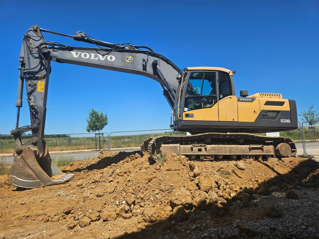 VOLVO EC 220 DL - Pelle sur chenille: photos 1 VOLVO EC 220 DL - Pelle sur chenille: photos 1