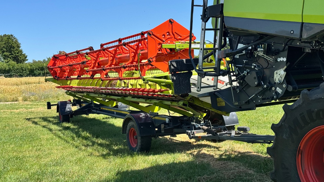 CLAAS Lexion 6900 TerraTrac 890 full Options - Moissonneuse-batteuse: photos 3 CLAAS Lexion 6900 TerraTrac 890 full Options - Moissonneuse-batteuse: photos 3