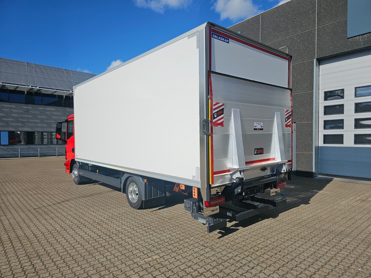 MAN TGL 8.220 - Camion fourgon: photos 4 MAN TGL 8.220 - Camion fourgon: photos 4