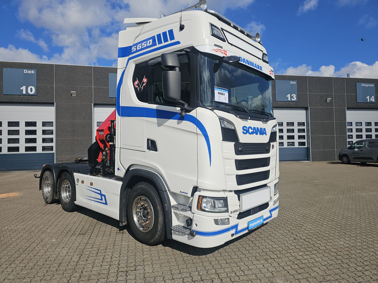 Scania S650 6x2 32 T-mtr. kran - Tracteur routier: photos 1 Scania S650 6x2 32 T-mtr. kran - Tracteur routier: photos 1