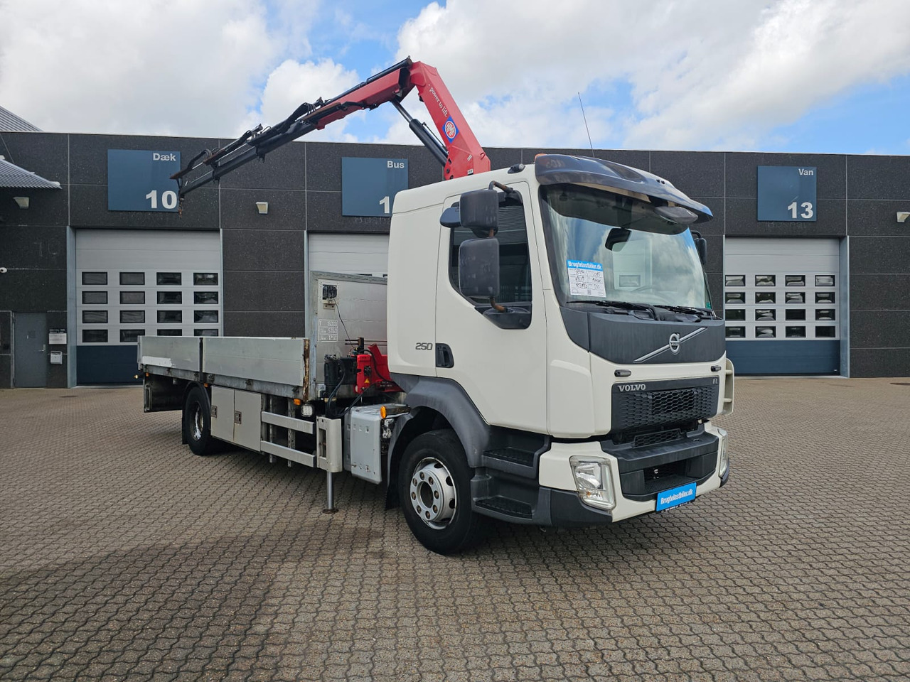 Volvo FL250 - Camion plateau, Camion grue: photos 2 Volvo FL250 - Camion plateau, Camion grue: photos 2