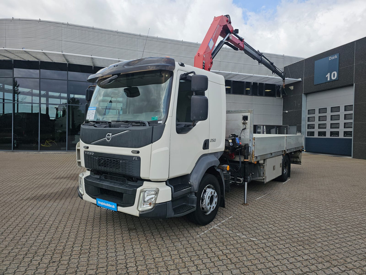 Volvo FL250 - Camion plateau, Camion grue: photos 1 Volvo FL250 - Camion plateau, Camion grue: photos 1