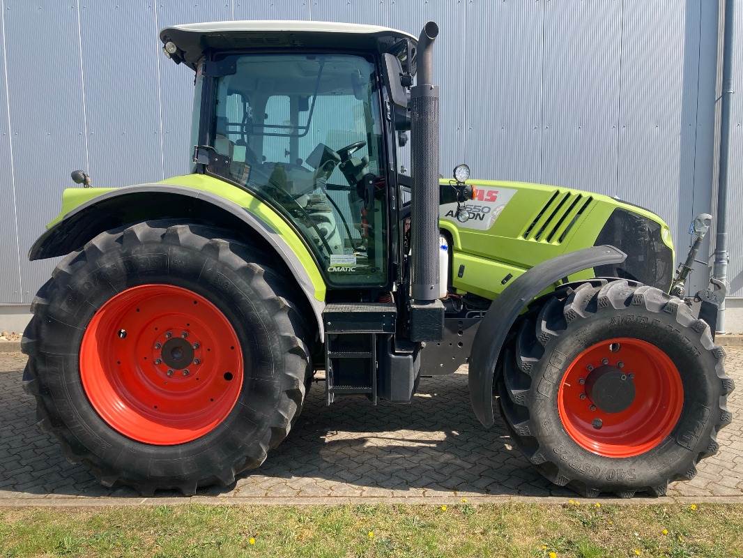 CLAAS Arion 650 CMATIC - Tracteur agricole: photos 1 CLAAS Arion 650 CMATIC - Tracteur agricole: photos 1