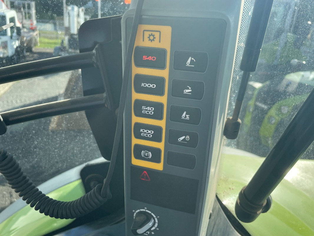 CLAAS Arion 660 CMATIC - Tracteur agricole: photos 4 CLAAS Arion 660 CMATIC - Tracteur agricole: photos 4