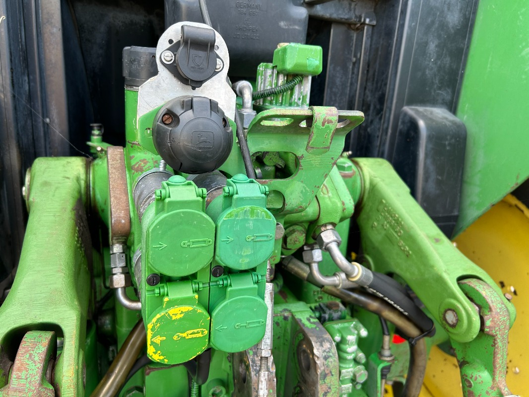John Deere 6110 - Tracteur agricole: photos 5 John Deere 6110 - Tracteur agricole: photos 5