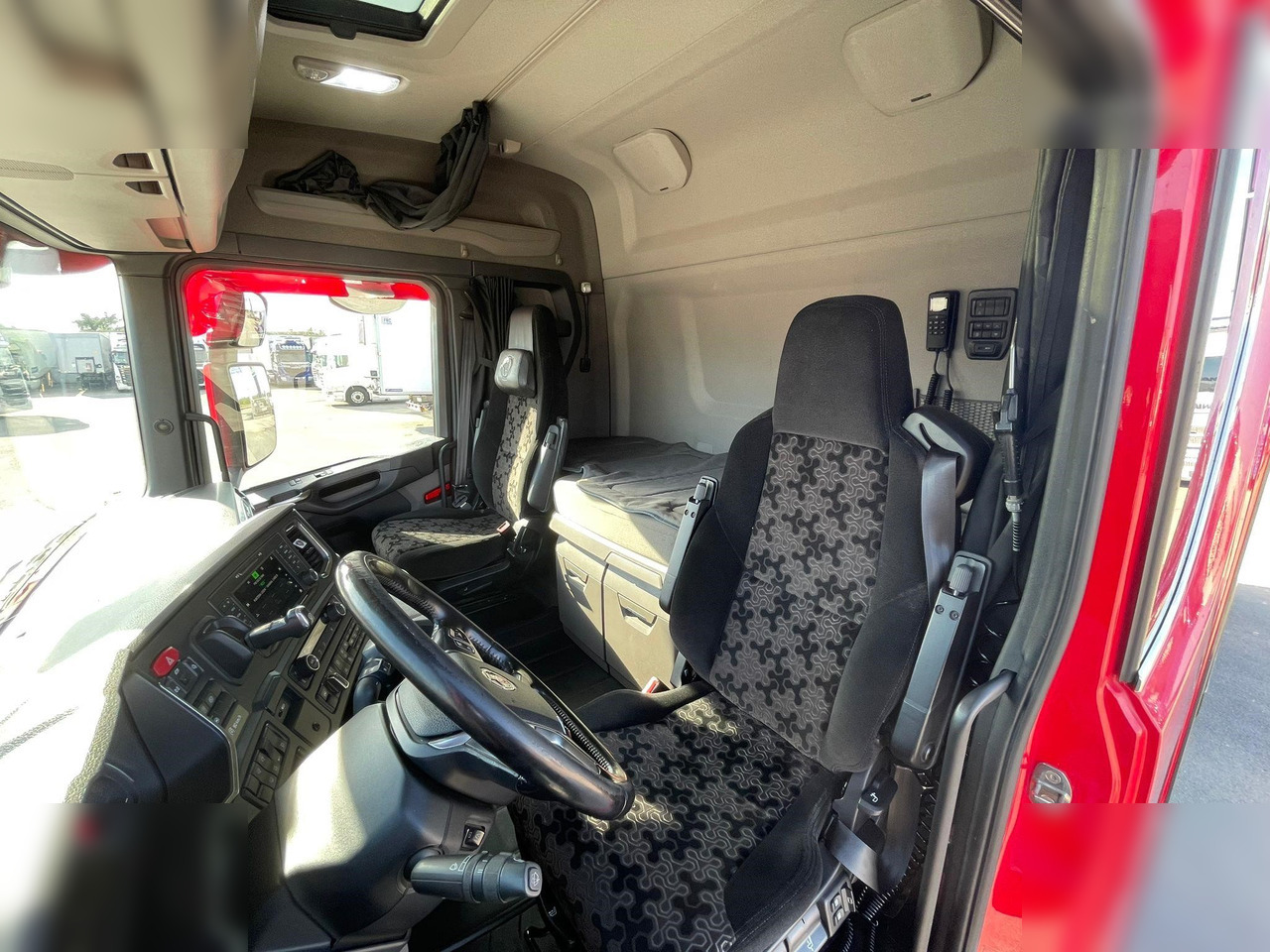 Camion porte-conteneur/ Caisse mobile SCANIA S500: photos 6