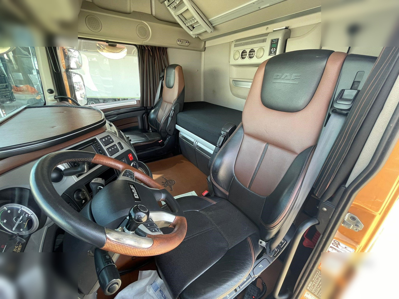 DAF XF530 - Tracteur routier: photos 5 DAF XF530 - Tracteur routier: photos 5