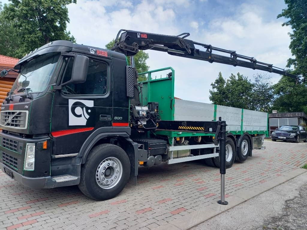 Volvo FM 300, 6x2, HIAB 166 E-5 - Camion grue: photos 1 Volvo FM 300, 6x2, HIAB 166 E-5 - Camion grue: photos 1