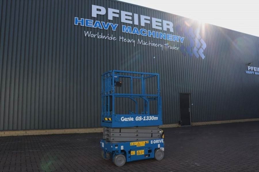 Genie GS1330M Valid inspection, *Guarantee! All-Electric - Nacelle ciseaux: photos 1 Genie GS1330M Valid inspection, *Guarantee! All-Electric - Nacelle ciseaux: photos 1