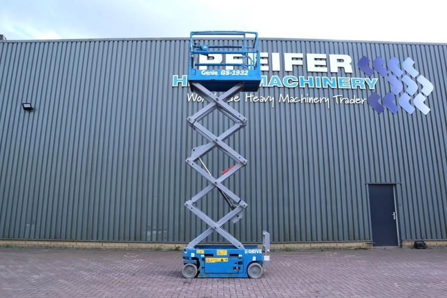 Genie GS1932 E-Drive Several In Stock, 8m Working Height - Nacelle ciseaux: photos 3 Genie GS1932 E-Drive Several In Stock, 8m Working Height - Nacelle ciseaux: photos 3