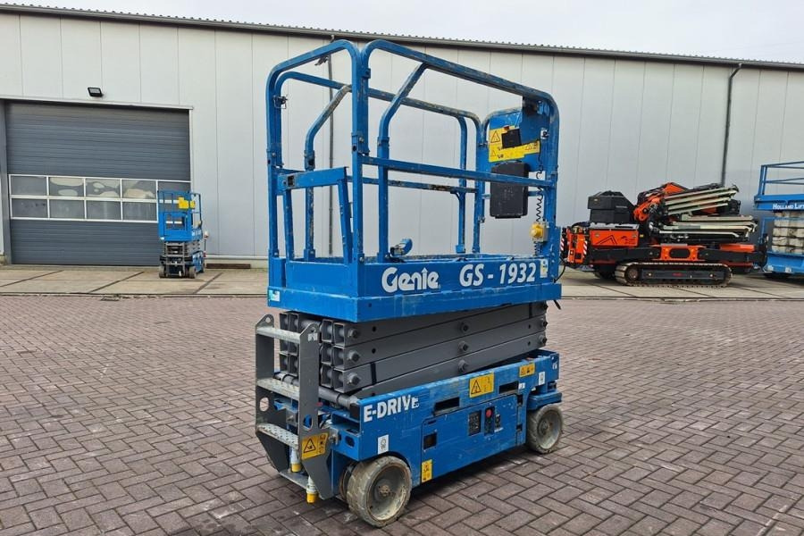 Genie GS1932 E-Drive Several In Stock, 8m Working Height - Nacelle ciseaux: photos 2 Genie GS1932 E-Drive Several In Stock, 8m Working Height - Nacelle ciseaux: photos 2