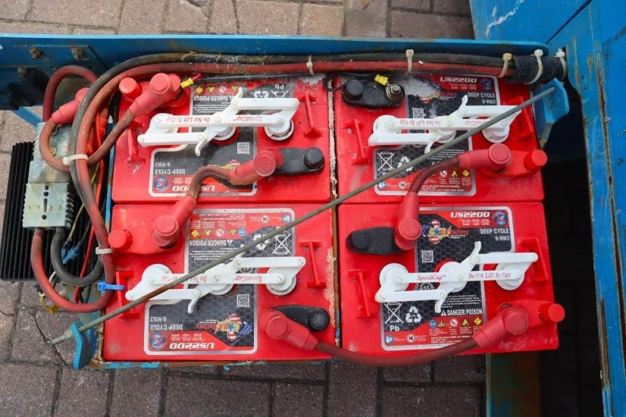 Genie GS2632 Electric, Working Height 10m, 227kg Capacit  - Nacelle ciseaux: photos 4 Genie GS2632 Electric, Working Height 10m, 227kg Capacit  - Nacelle ciseaux: photos 4