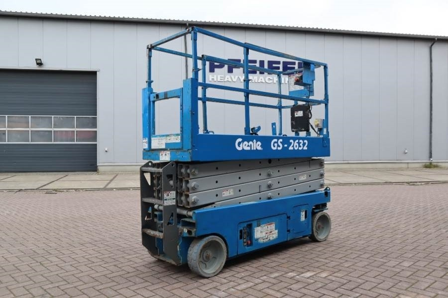 Genie GS2632 Electric, Working Height 10m, 227kg Capacit - Nacelle ciseaux: photos 3 Genie GS2632 Electric, Working Height 10m, 227kg Capacit - Nacelle ciseaux: photos 3