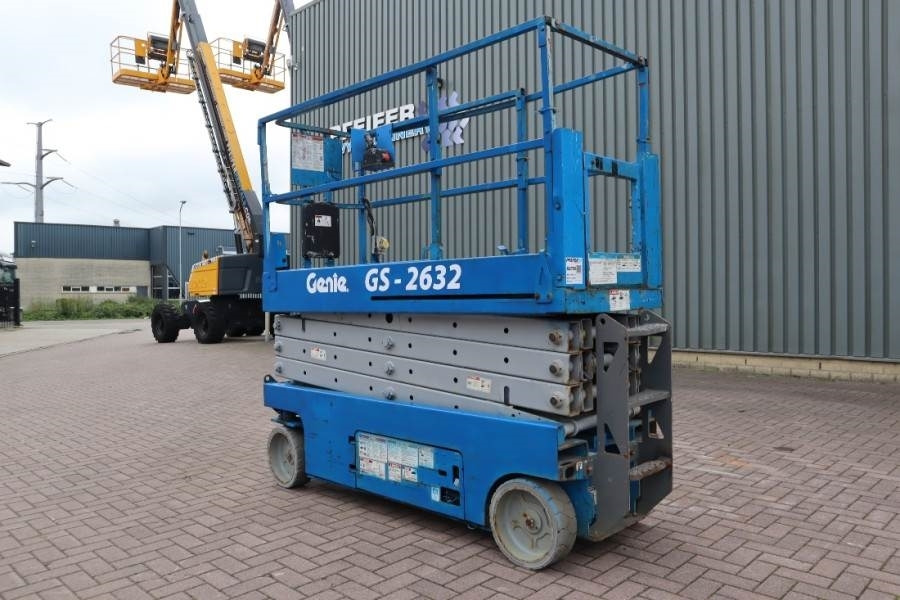 Genie GS2632 Electric, Working Height 10m, 227kg Capacit - Nacelle ciseaux: photos 4 Genie GS2632 Electric, Working Height 10m, 227kg Capacit - Nacelle ciseaux: photos 4