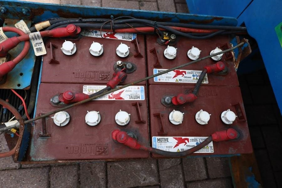 Genie GS3246 Electric, Working Height 11.75 m, 318kg Cap - Nacelle ciseaux: photos 4 Genie GS3246 Electric, Working Height 11.75 m, 318kg Cap - Nacelle ciseaux: photos 4