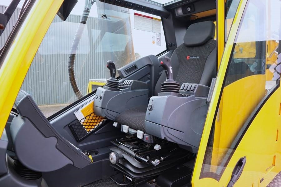 Grove GMK5250XL-1 Available Immediately, Dutch Registrat - Grue tout-terrain: photos 5 Grove GMK5250XL-1 Available Immediately, Dutch Registrat - Grue tout-terrain: photos 5