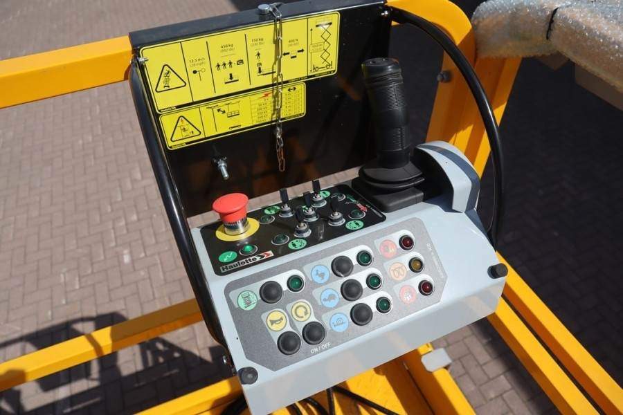 Haulotte Compact 12DX Valid Inspection, *Guarantee! Diesel, - Nacelle ciseaux: photos 4 Haulotte Compact 12DX Valid Inspection, *Guarantee! Diesel, - Nacelle ciseaux: photos 4