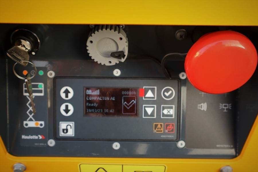 Nacelle ciseaux Haulotte Compact 8N Valid inspection, *Guarantee! 8m Workin: photos 14
