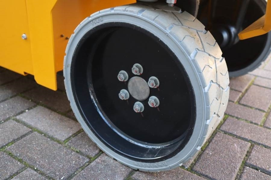 Nacelle ciseaux Haulotte Compact 8N Valid inspection, *Guarantee! 8m Workin: photos 9