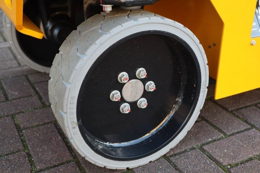 Nacelle ciseaux Haulotte Compact 8N Valid inspection, *Guarantee! 8m Workin: photos 8