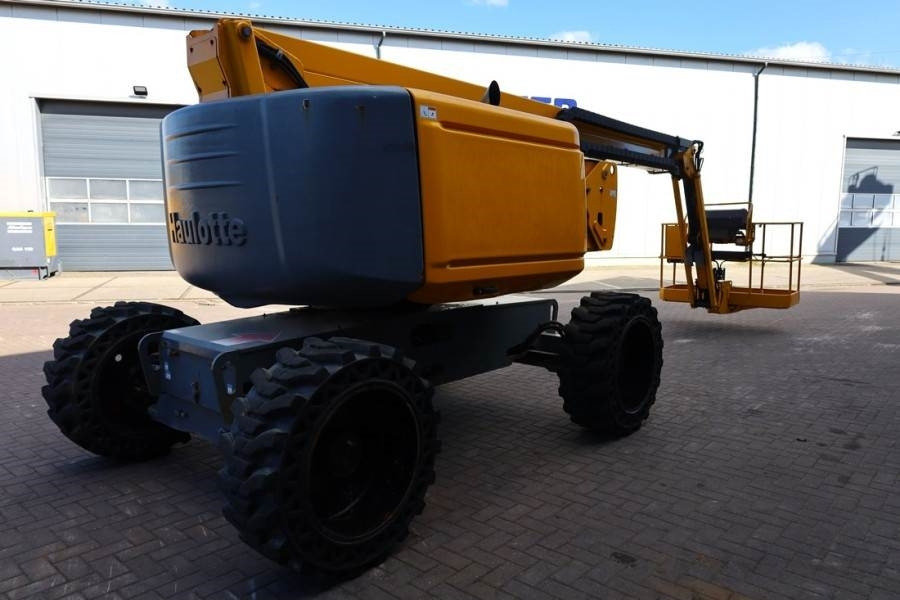 Haulotte HA20RTJ Pro Diesel, 20.6 m Working Height, 12.2 m - Nacelle articulée: photos 2 Haulotte HA20RTJ Pro Diesel, 20.6 m Working Height, 12.2 m - Nacelle articulée: photos 2