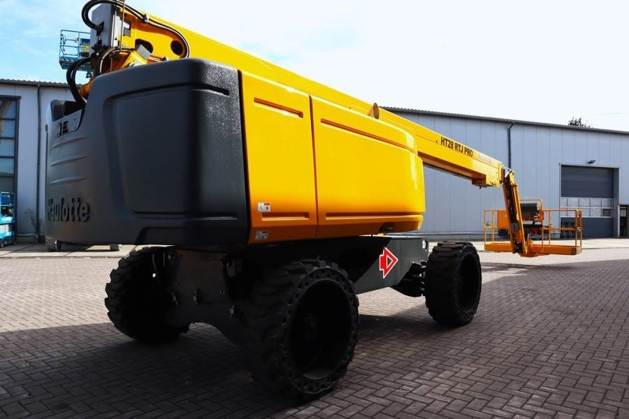 Haulotte HT28RTJ Pro Guarantee! 4x4x4 Drive, 28 m Working H - Nacelle télescopique: photos 2 Haulotte HT28RTJ Pro Guarantee! 4x4x4 Drive, 28 m Working H - Nacelle télescopique: photos 2