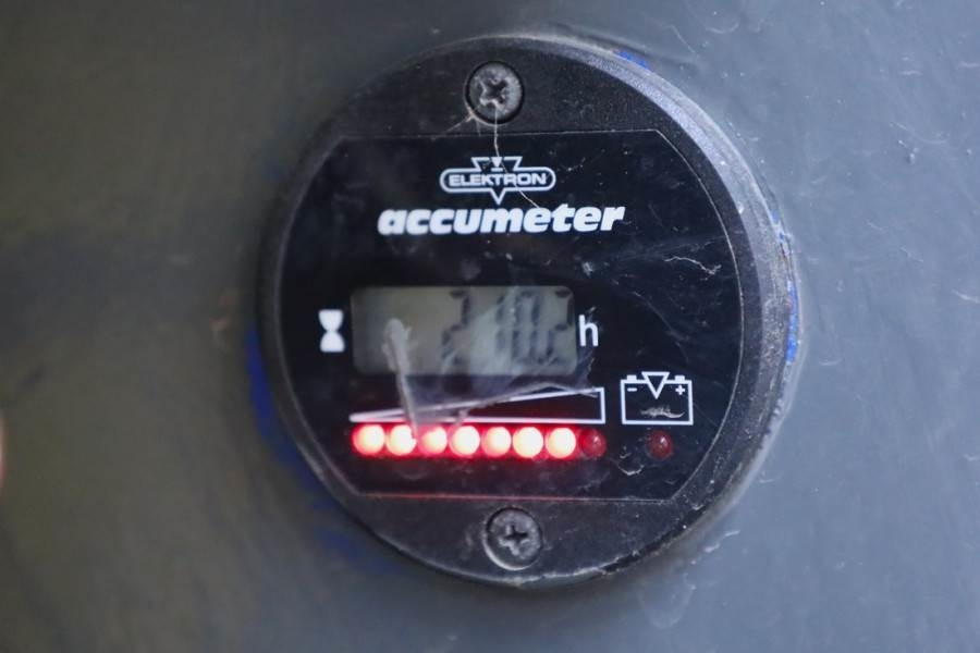 Holland Lift Ecostar HL-7814 Electric, 10m Working Height, 450k - Nacelle ciseaux: photos 5 Holland Lift Ecostar HL-7814 Electric, 10m Working Height, 450k - Nacelle ciseaux: photos 5