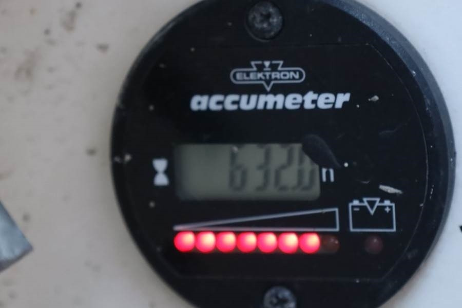 Holland Lift Ecostar HL-9710 Electric, 12m Working Height, 325k - Nacelle ciseaux: photos 5 Holland Lift Ecostar HL-9710 Electric, 12m Working Height, 325k - Nacelle ciseaux: photos 5