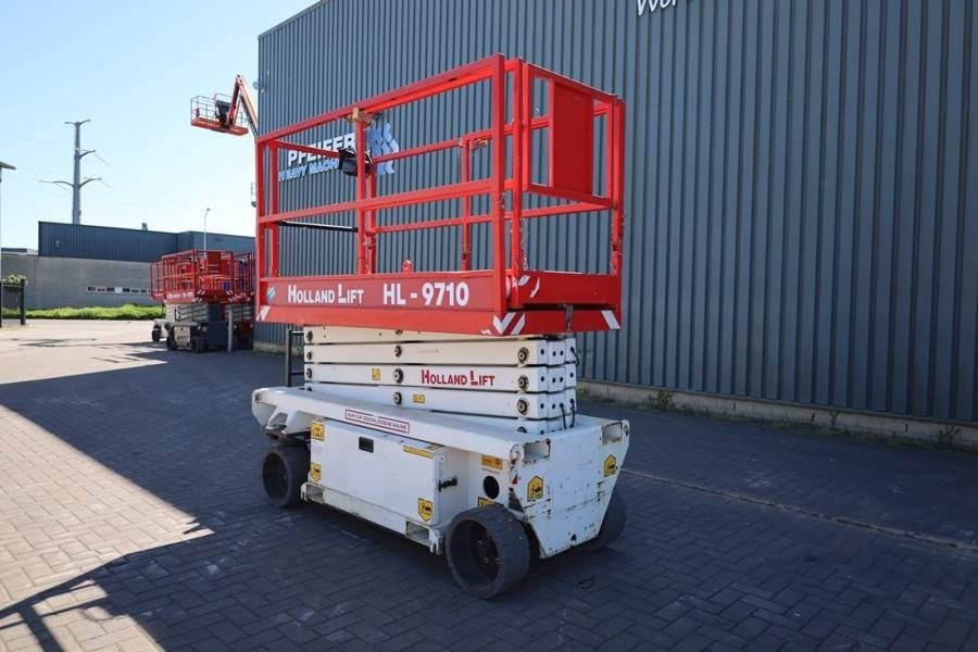Nacelle ciseaux Holland Lift Ecostar HL-9710 Electric, 12m Working Height, 325k: photos 8 Nacelle ciseaux Holland Lift Ecostar HL-9710 Electric, 12m Working Height, 325k: photos 8